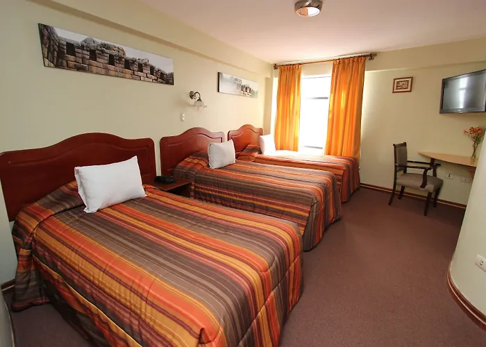 De La Hermoza 3* Cusco