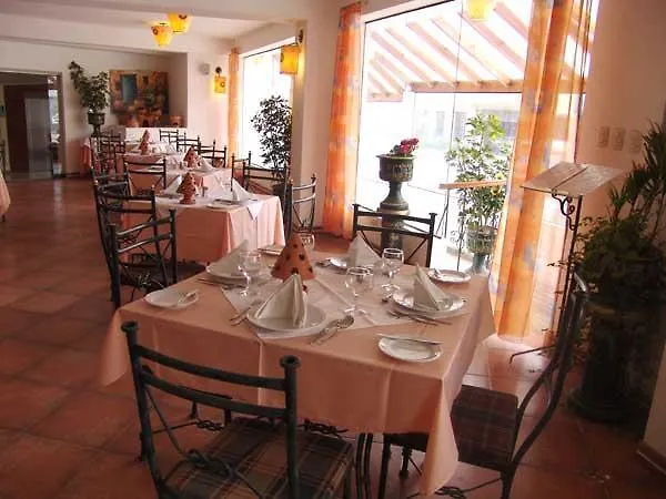 De La Hermoza Hotel
